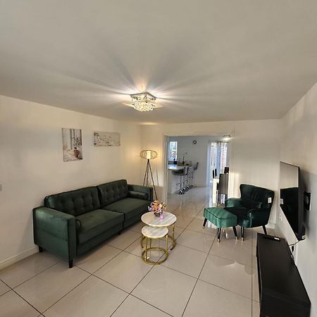 Spacious Modern 4Bd House Kingston upon Hull Bagian luar foto