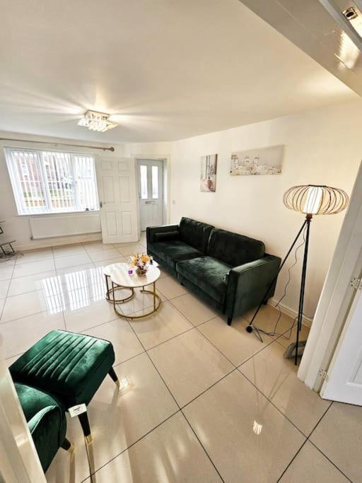 Spacious Modern 4Bd House Kingston upon Hull Bagian luar foto